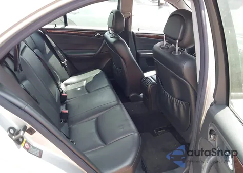 2003 Mercedes-Benz C 240 z USA, uszkodzony, nr VIN WDBRF81J13F404291